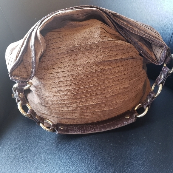 Dana Buchman Signature Hobo Suede Style Purse - Picture 3 of 16